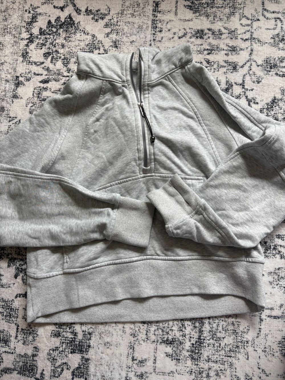 Light Gray Lulu lemon scuba s/m